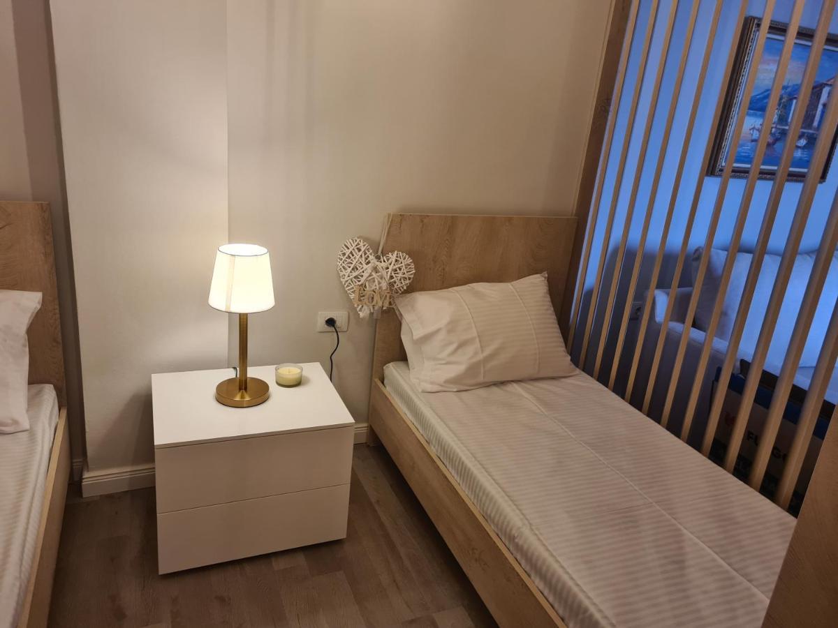 Old Beach Apartment Vlora Εξωτερικό φωτογραφία